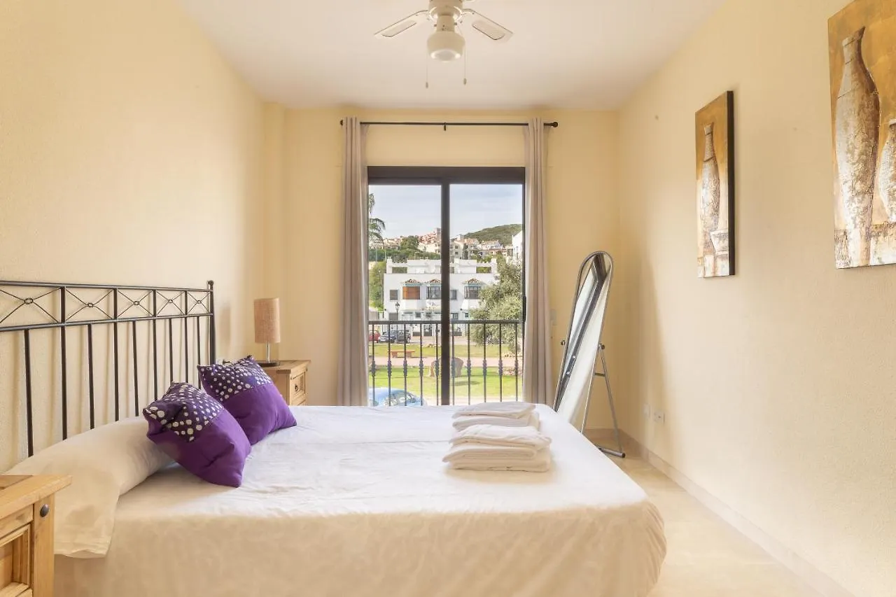 2261-Superb Apt On The Beach, On Duquesa Harbour Манилва Апартаменты