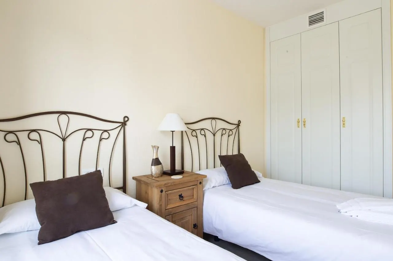 Апартаменты 2261-Superb Apt On The Beach, On Duquesa Harbour Манилва