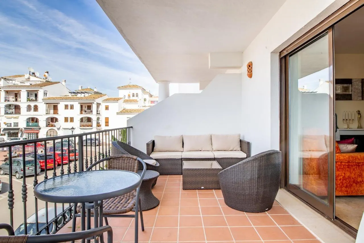 2261-Superb Apt On The Beach, On Duquesa Harbour Манилва Апартаменты